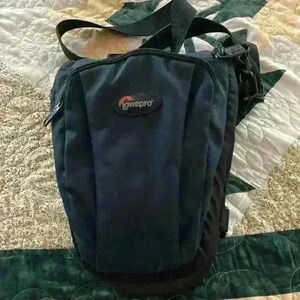 Loweprow compact camera bag hunter green